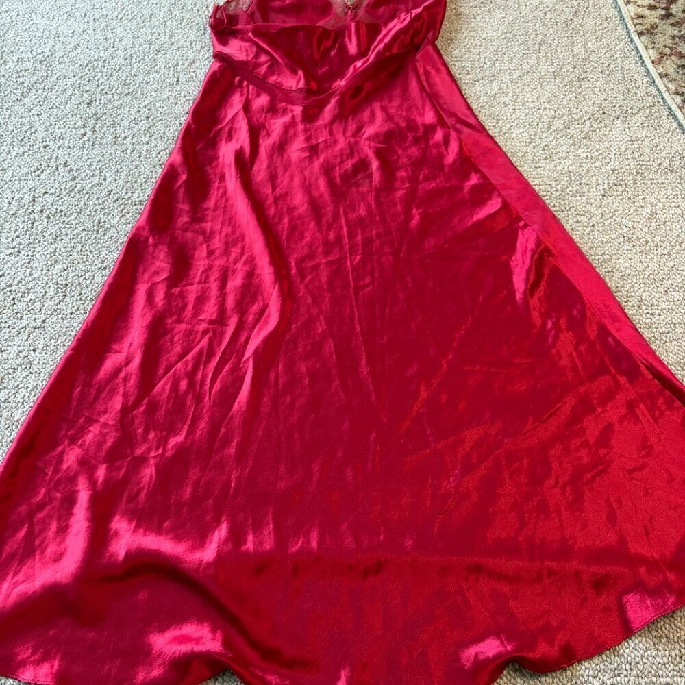 Victoria’s Secret Very Sexy Red Slip Dress M Y2K Lingerie Glam Valentines Sexy - Picture 8 of 12